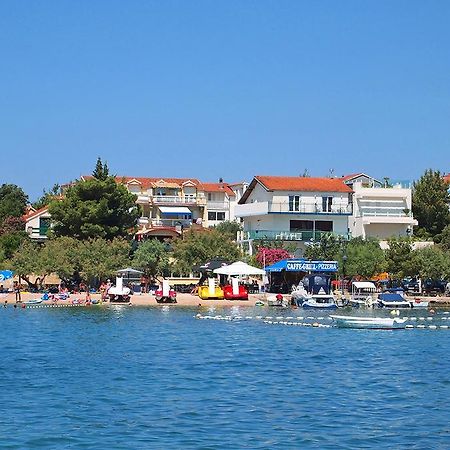 Apartmani Delfin Grebaštica المظهر الخارجي الصورة